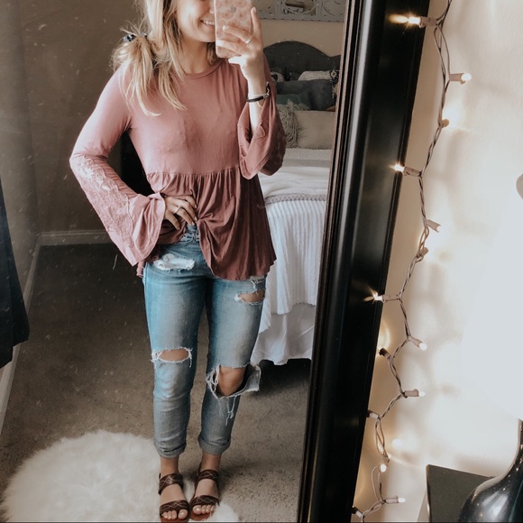 American Eagle Outfitters Tops - American Eagle Bell Sleeve Babydoll Blouse